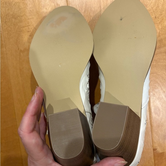 Gap Woven leather ankle boots booties 10 ivory white  like new - Picture 6 of 7